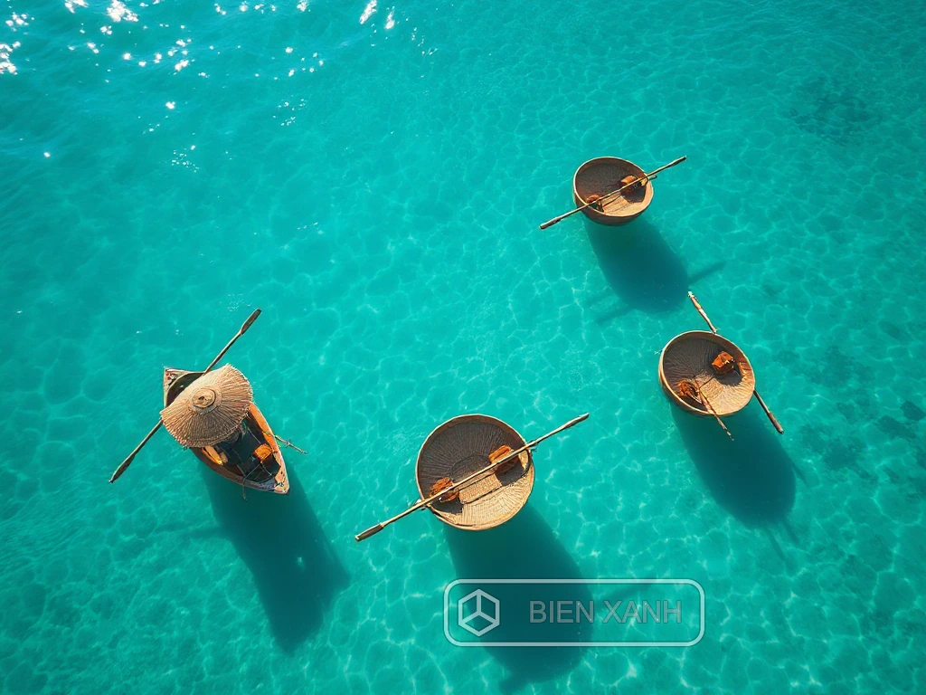 Thuyền thúng trên biển — logo hình bán trong suốt (đã gỡ watermark) — trước khi xử lý bằng AI